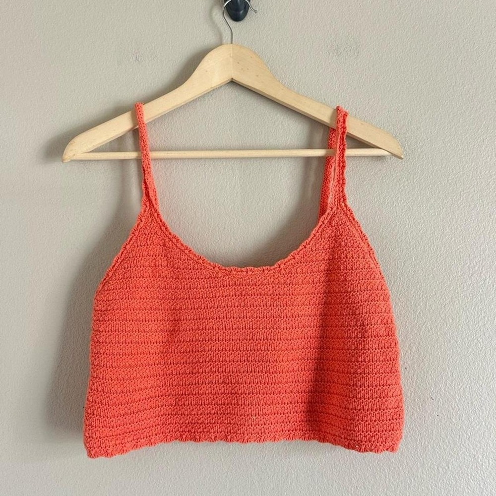 Aerie coral orange crochet tank top in a M   D-9